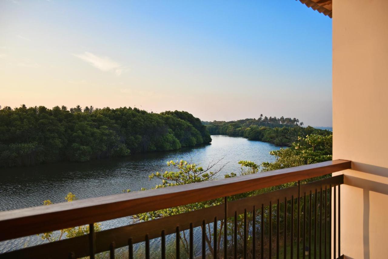 Wattura & 5* Negombo